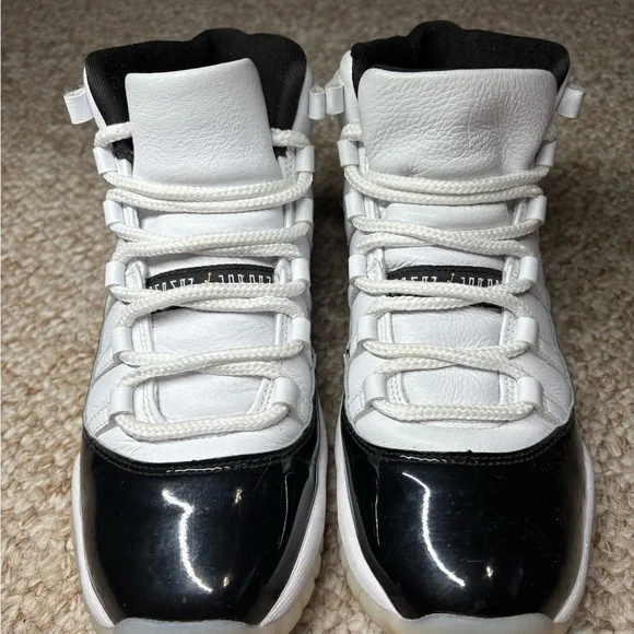 Air Jordan 11 Retro GS "Gratitude/Defending Moments"